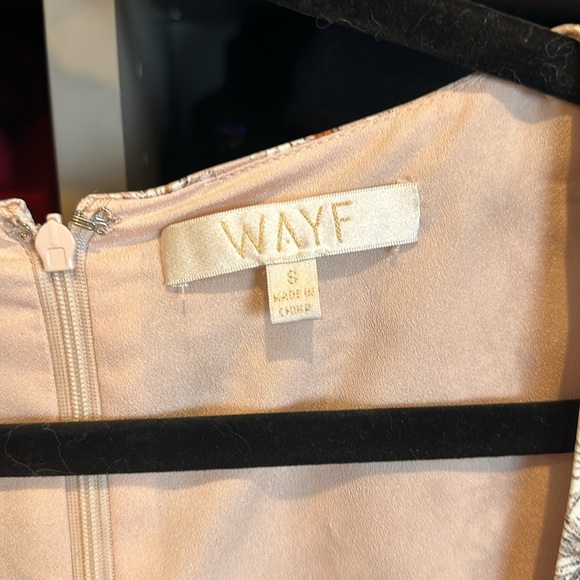 Wayf pink with white flowers sweetheart neckline short sleeve maxi dress size S - Picture 2 of 3